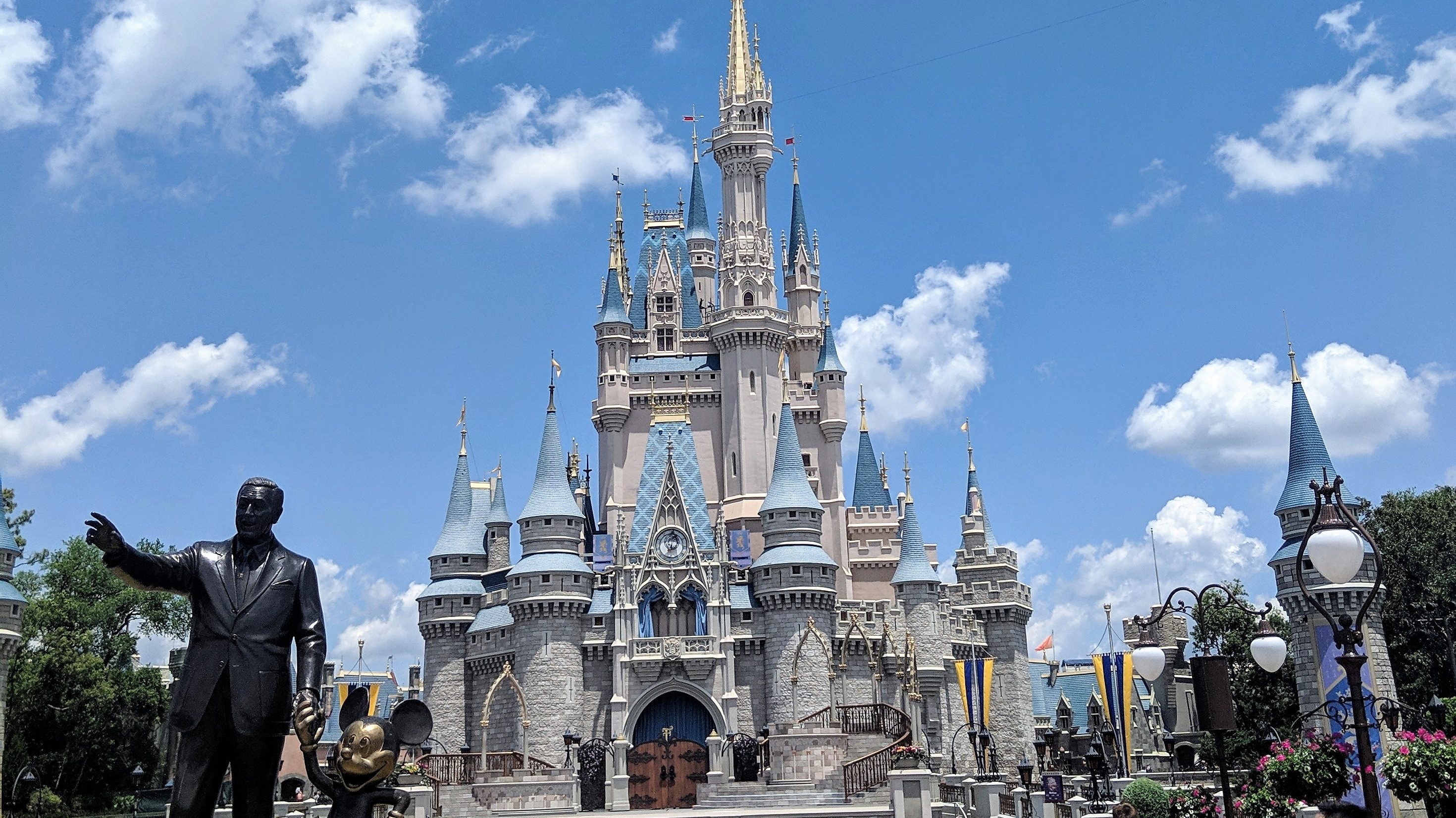 Disney Moms Panel – Helping others and get a free trip